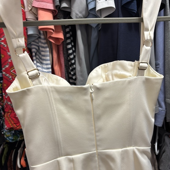 House of CB satin dress - Picture 7 of 7